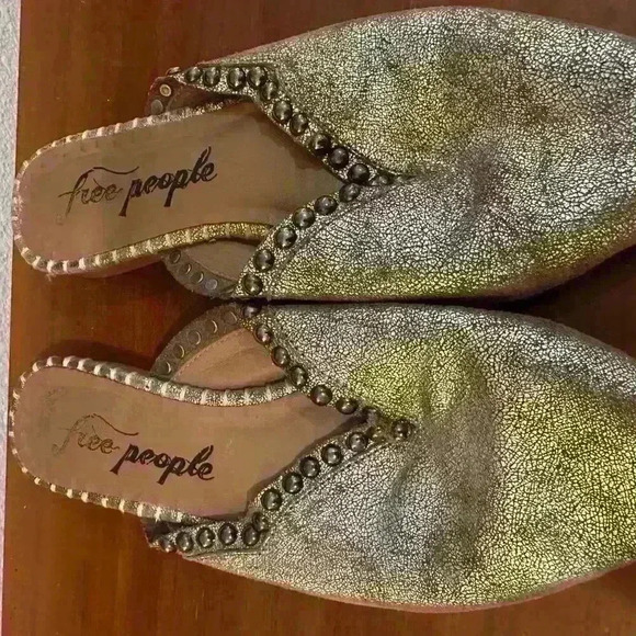 Free People slides - Picture 4 of 5